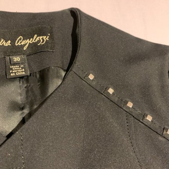 Black blazer - Picture 3 of 7